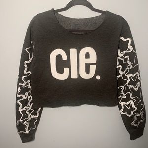 ☆ cropped off shoulder CLE crew ☆